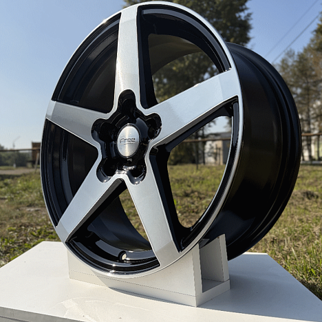 Токен (КС1127) 6.500xR17 5x114.3 DIA67.1 ET33 Блэк Джек