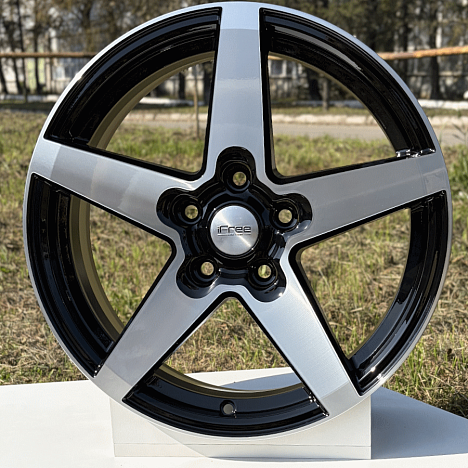 Токен (КС1127) 6.500xR17 5x114.3 DIA67.1 ET33 Блэк Джек